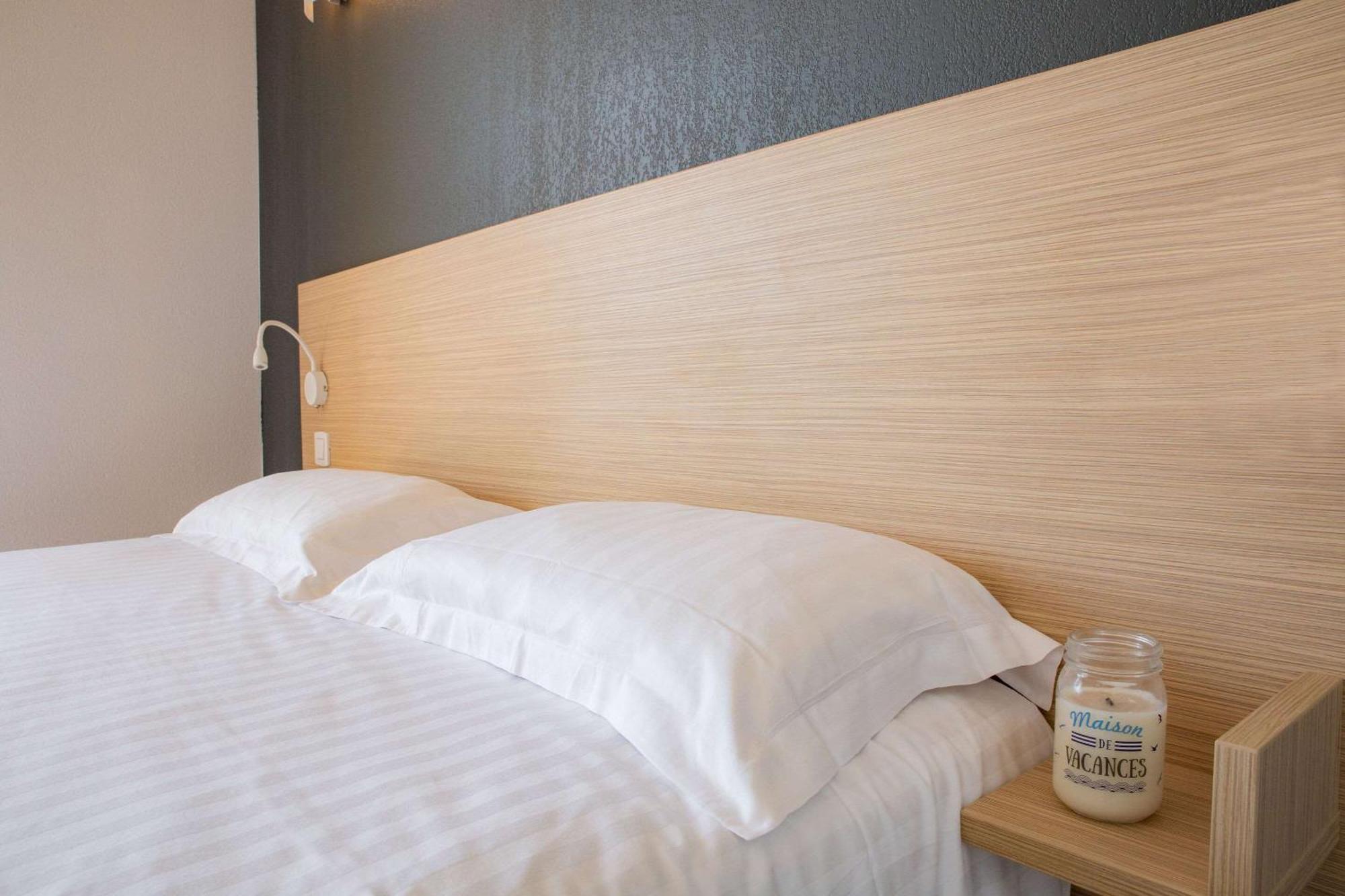 เซอนิตู้ด โฮเต็ล แอนด์ เรสซิเดนซ์ ลา ตูร์ เดอ มาร์ Hotel เฟรฌูส ภายนอก รูปภาพ